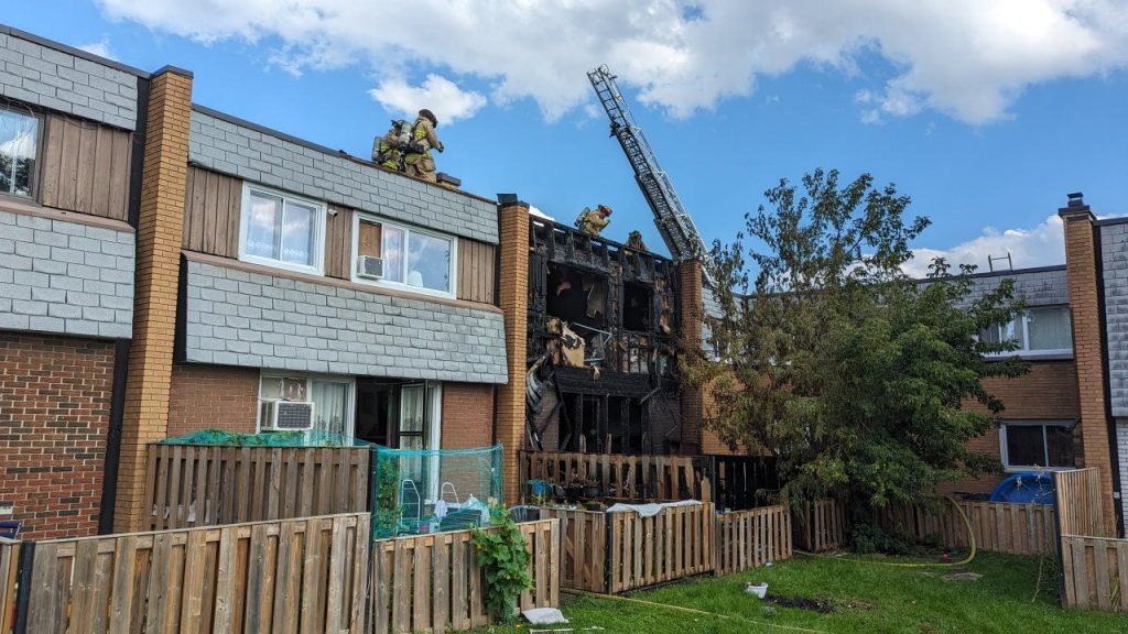 Nepean row house fire