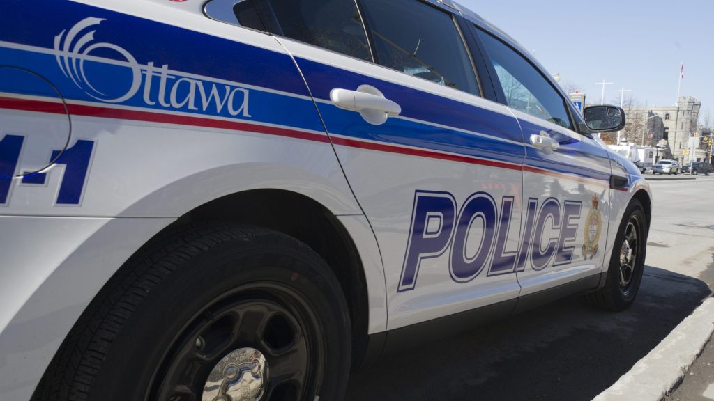 Teen arrested shortly after stealing vehicle from Ottawa home