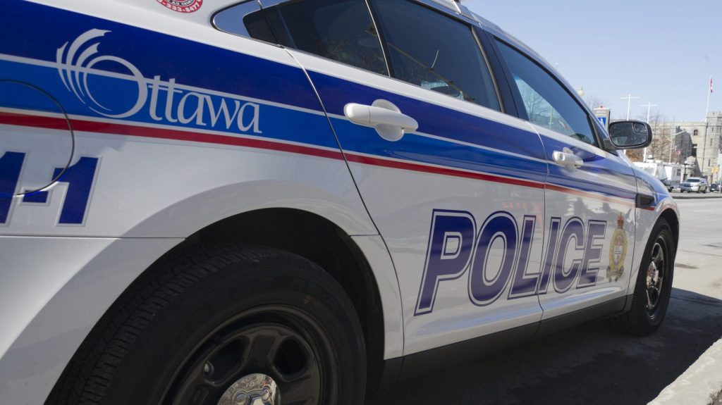 Ottawa police seek witnesses to serious crash in Nepean crash