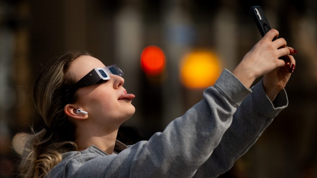 Ottawa solar eclipse selfie