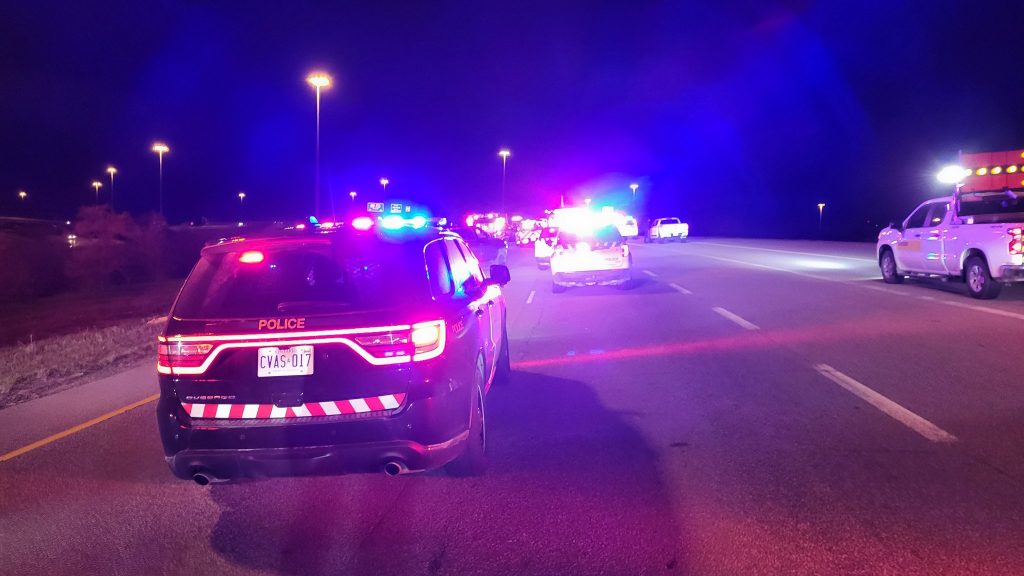 Hwy. 417 closed westbound from Innes to the split following head-on crash