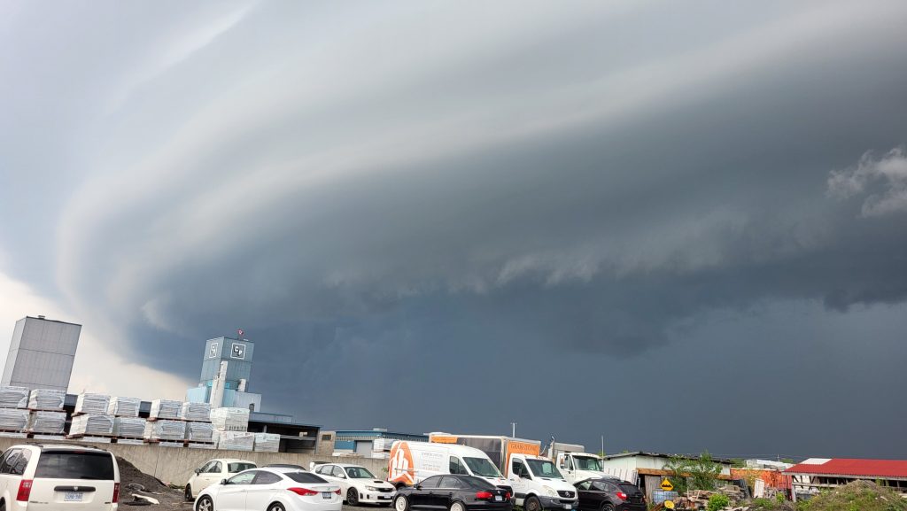 Environment Canada issues tornado watch for Ottawa Valley