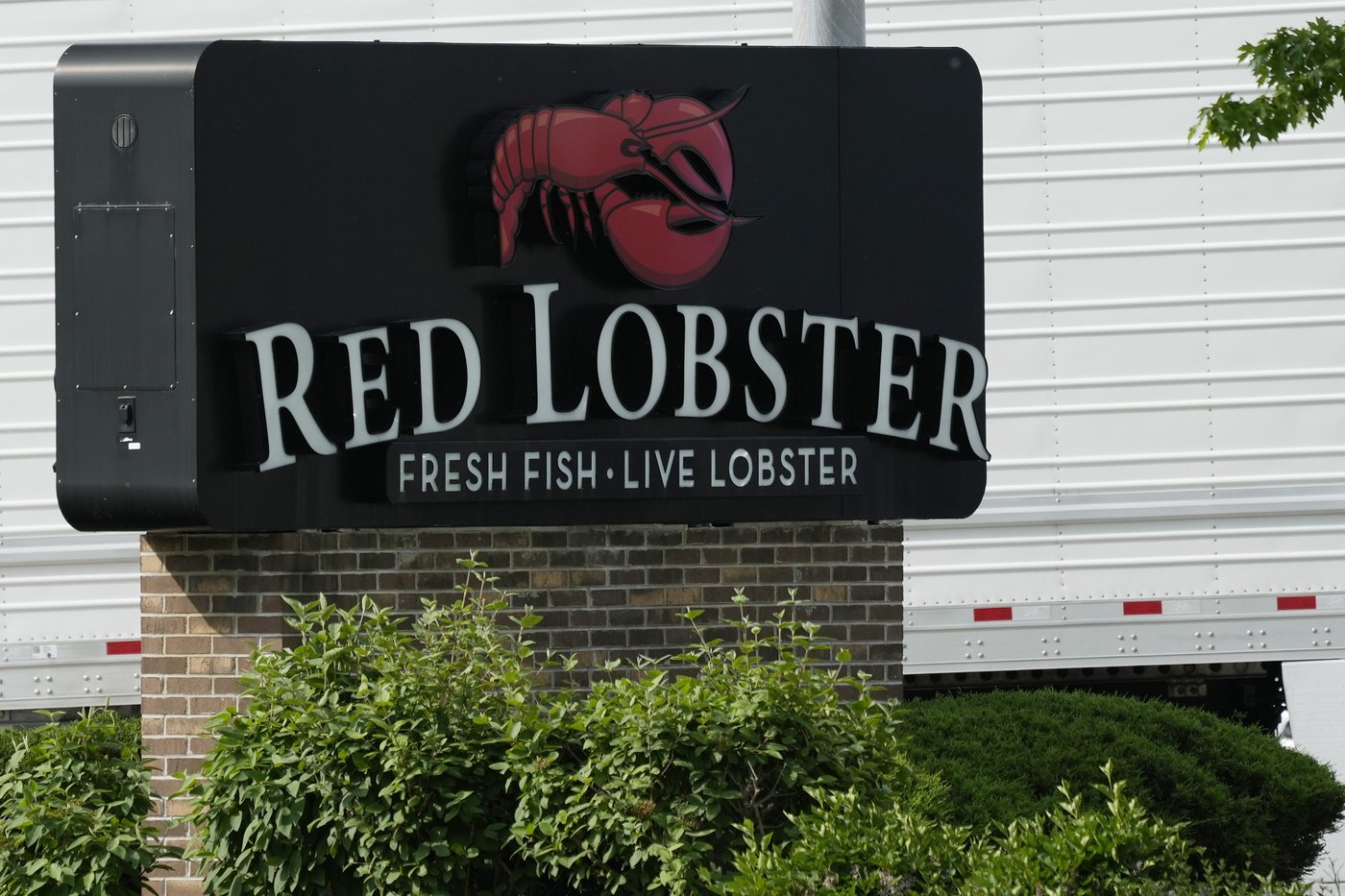 Red Lobster in Ontario court to discuss U.S. bankruptcy case, Canadian