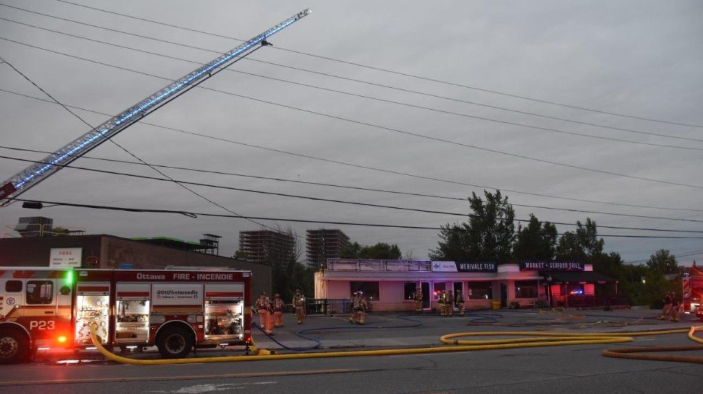 Ottawa firefighters knock down strip mall fire on Merivale Road