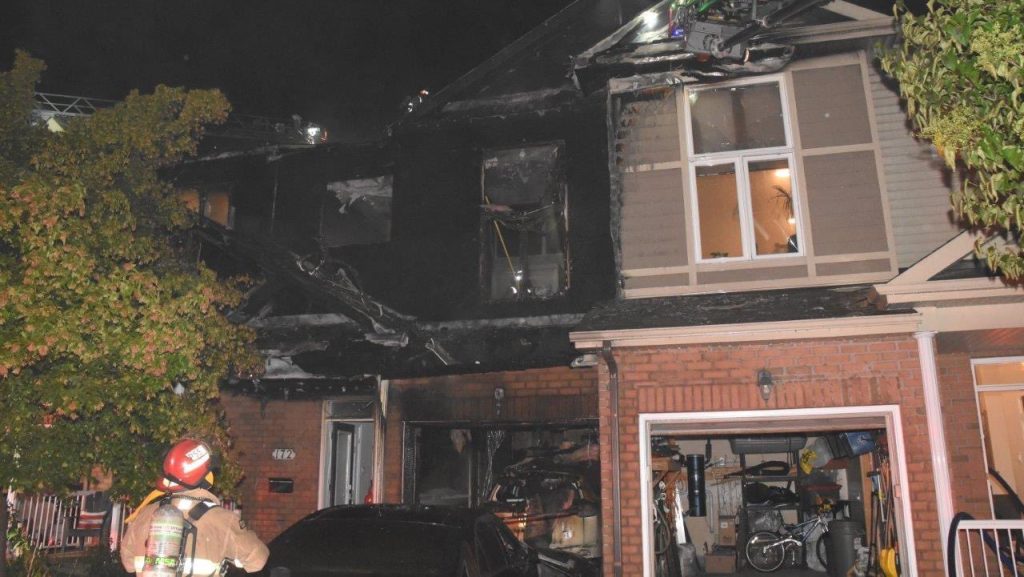 Firefighter injured, people displaced from townhome blaze in Orléans