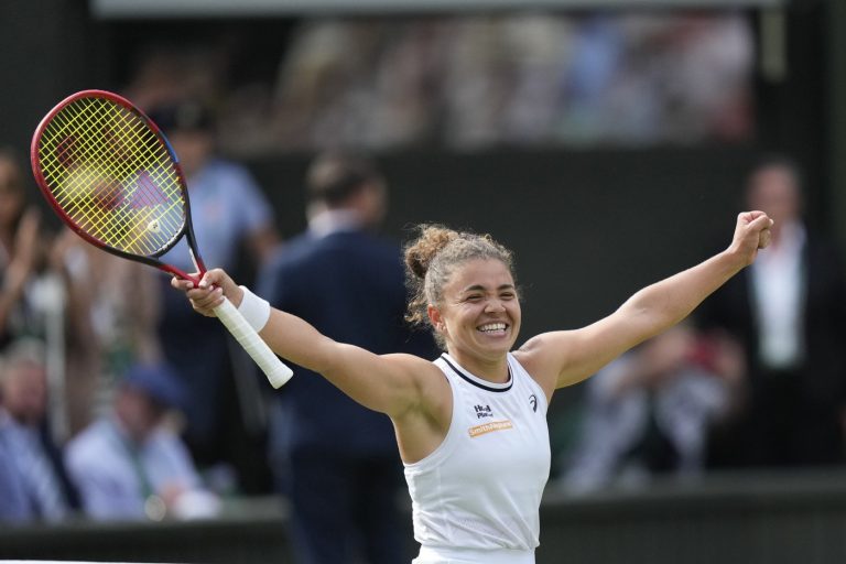 Jasmine Paolini wins Wimbledon's longest women's semifinal and faces