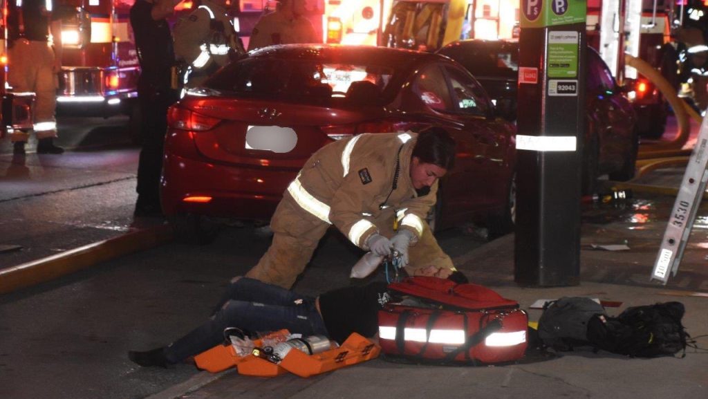 People rescued from third-floor balcony during Centretown fire