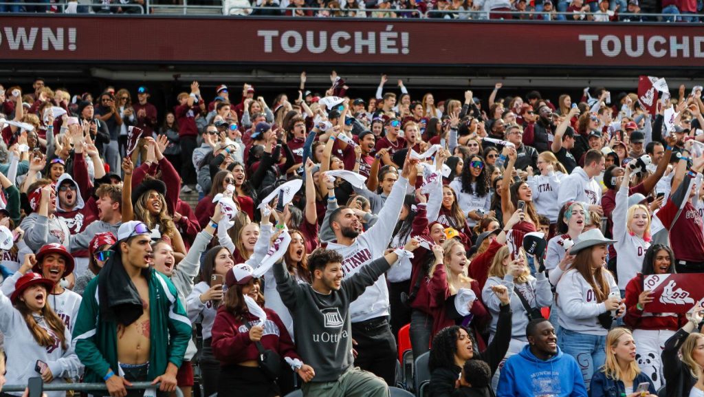 U Ottawa defeats Carleton in close 35-32 Panda Game