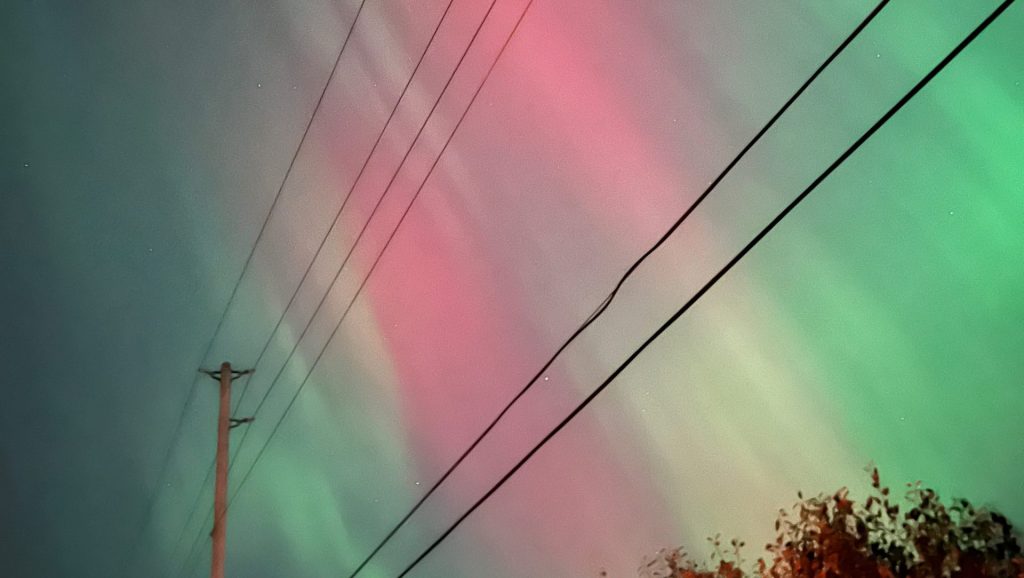 Breathtaking northern lights seen across Ottawa. Here's what it looked like