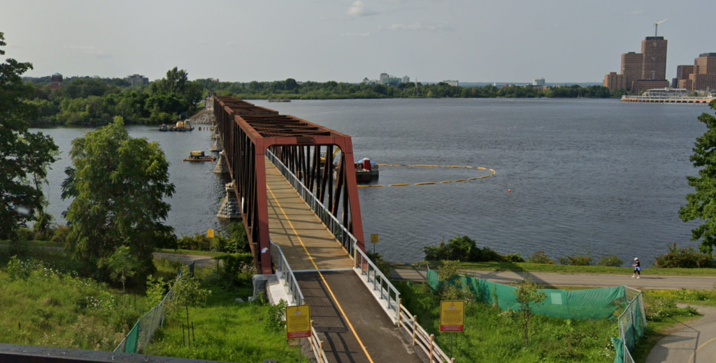 Pedestrian bridge over Ottawa River closing during winter months