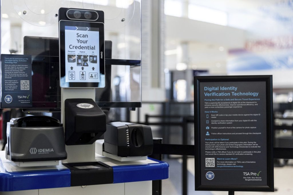 No more ID? Air Canada starts rolling out facial recognition technology at the gate