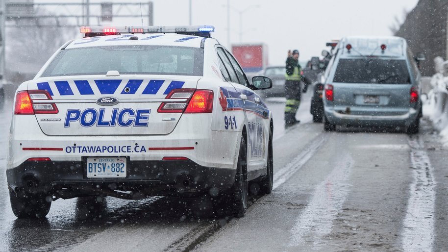 Ottawa police lay several charges to 5 tow truck drivers, 10 companies