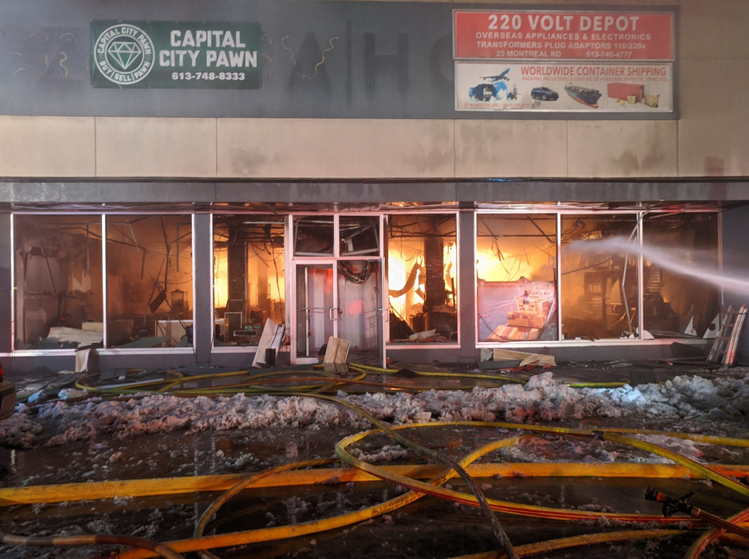 Pawn shop, appliance depot in Vanier destroyed by three-alarm blaze