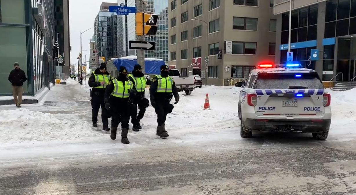 Ottawa police tell downtown businesses they can reopen after protesters